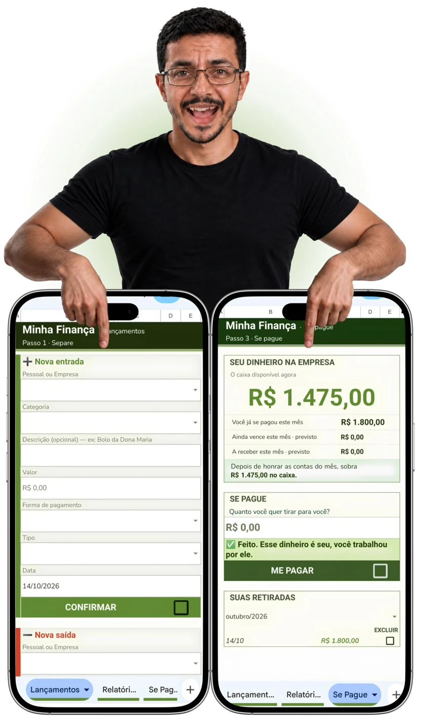 Rafael sorrindo e apontando para dois celulares com a planilha Minha Finança aberta, nas telas Lançamentos e Se pague.